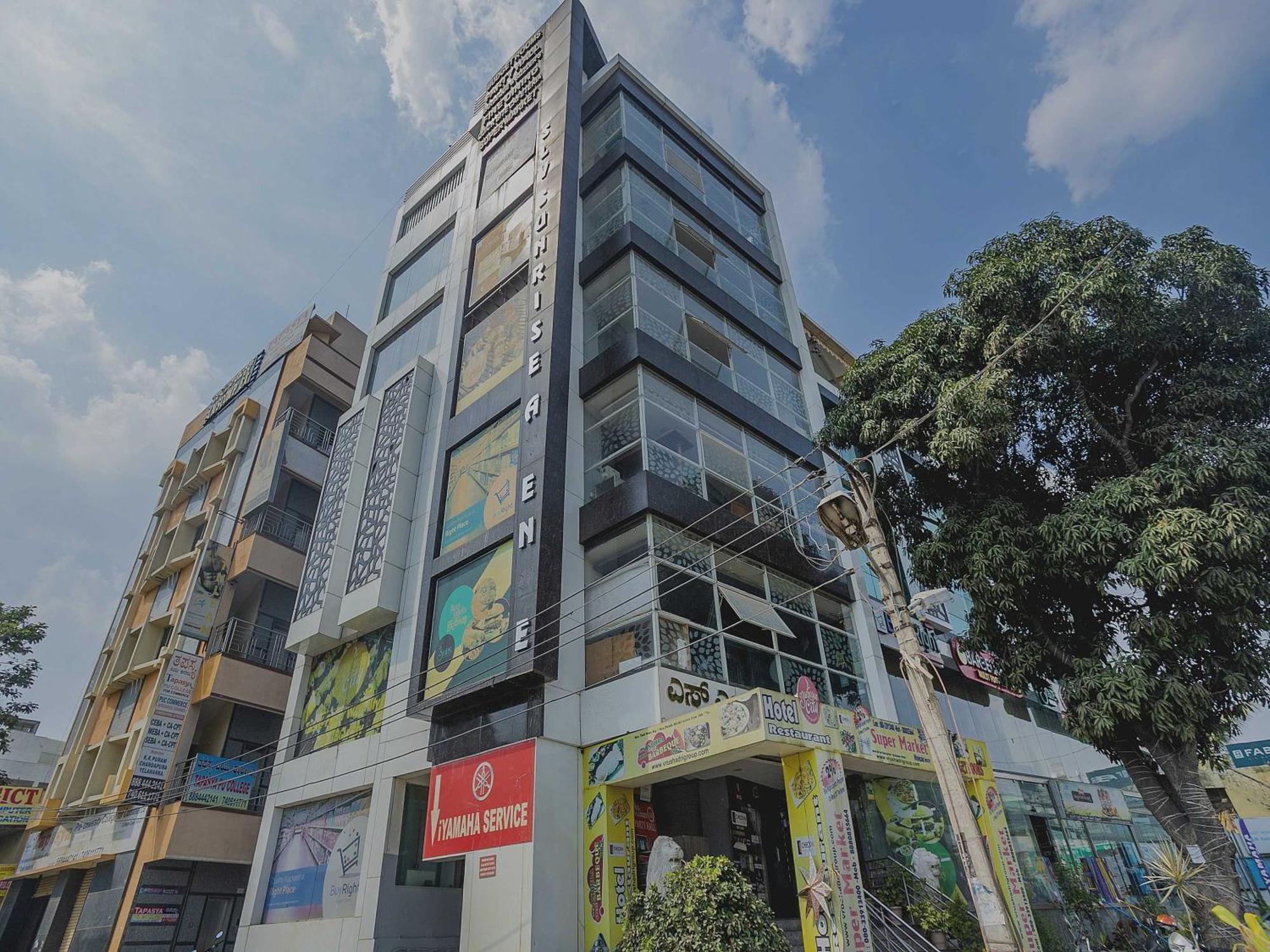 Oyo 5898切金雷根思酒店 班加罗尔 外观 照片