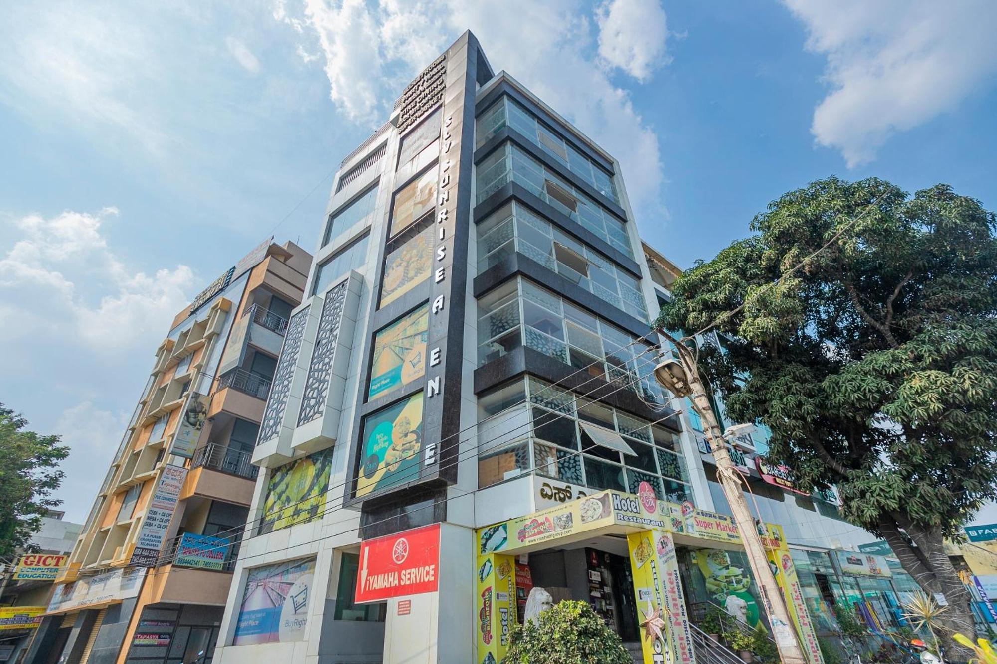 Oyo 5898切金雷根思酒店 班加罗尔 外观 照片